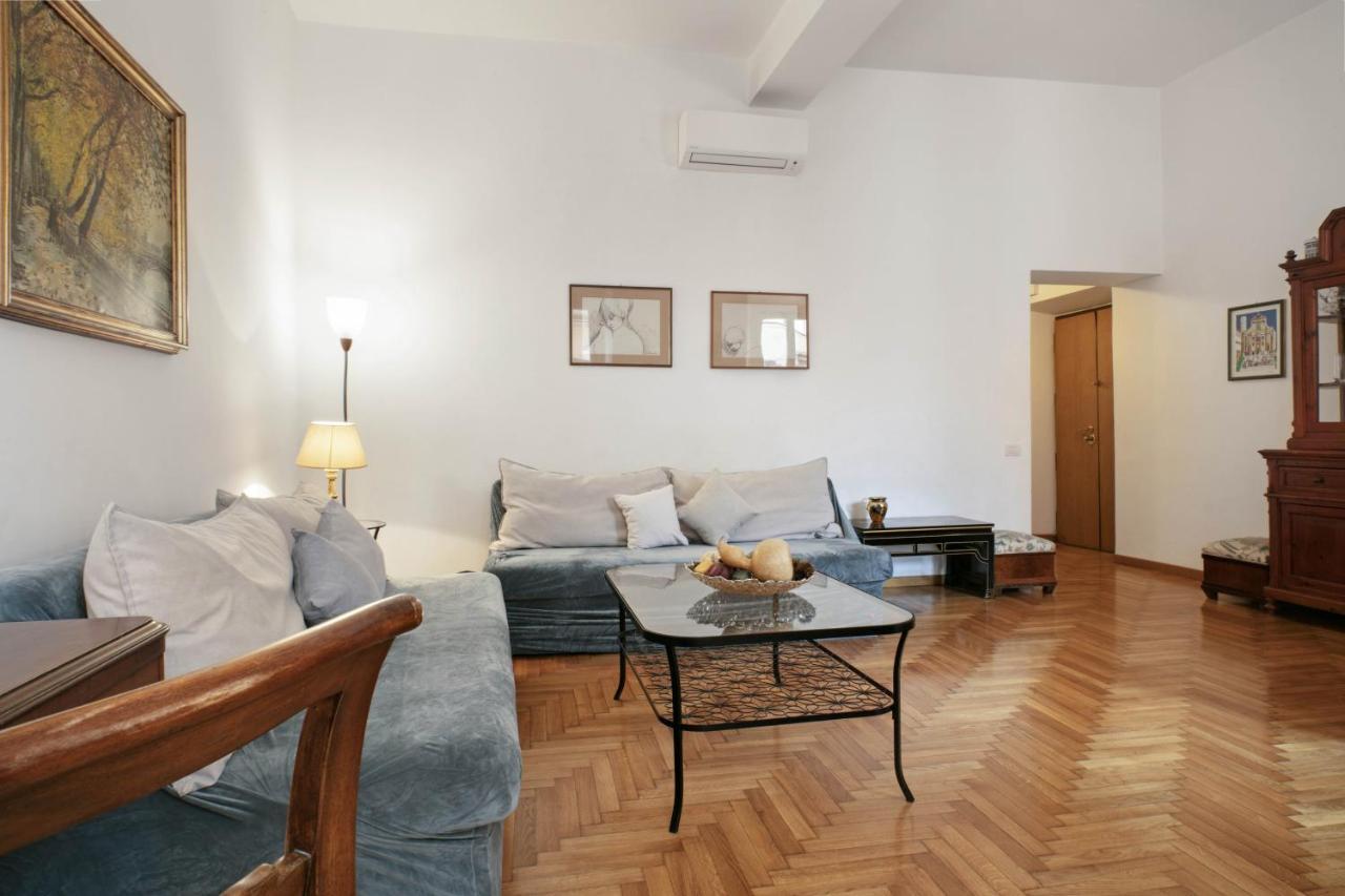 Trevi Fountain Apartment โรม ภายนอก รูปภาพ