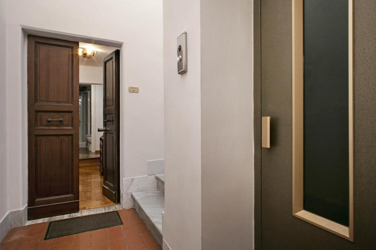 Trevi Fountain Apartment โรม ภายนอก รูปภาพ